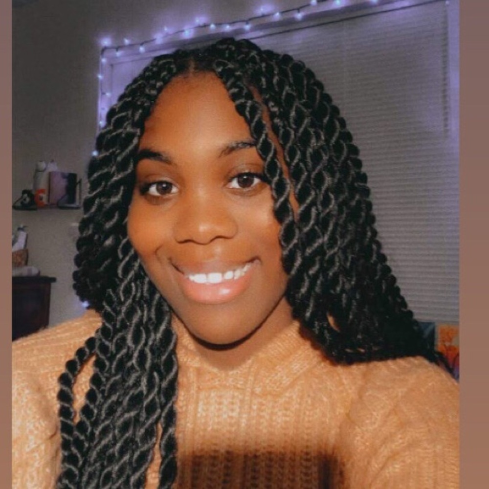 Meet your Posher, Kenisha